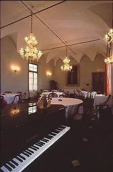 Palazzo Fieschi Szálloda 4*